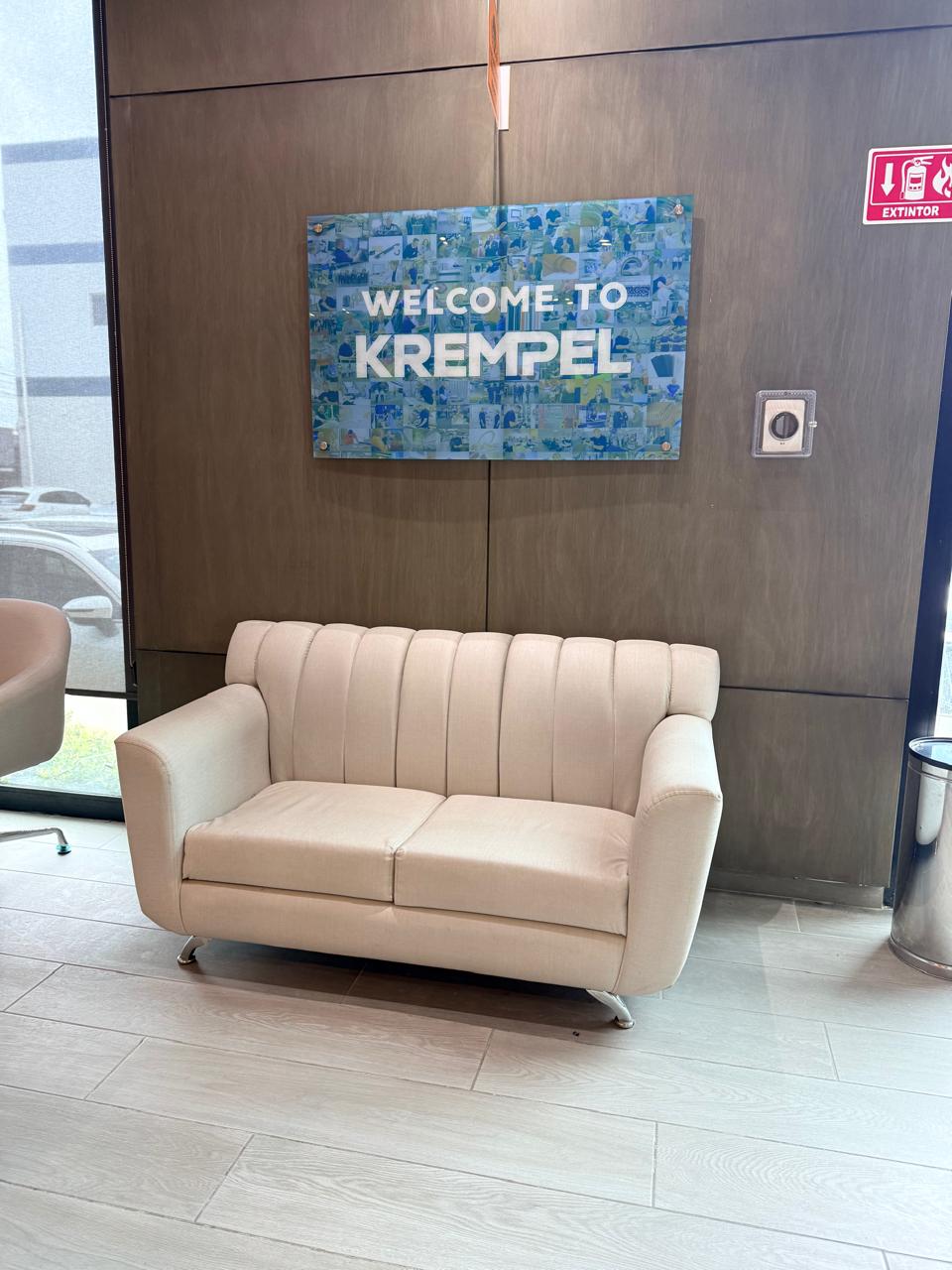 Imagen y señalamiento corporativo - Árbol Estudio 17